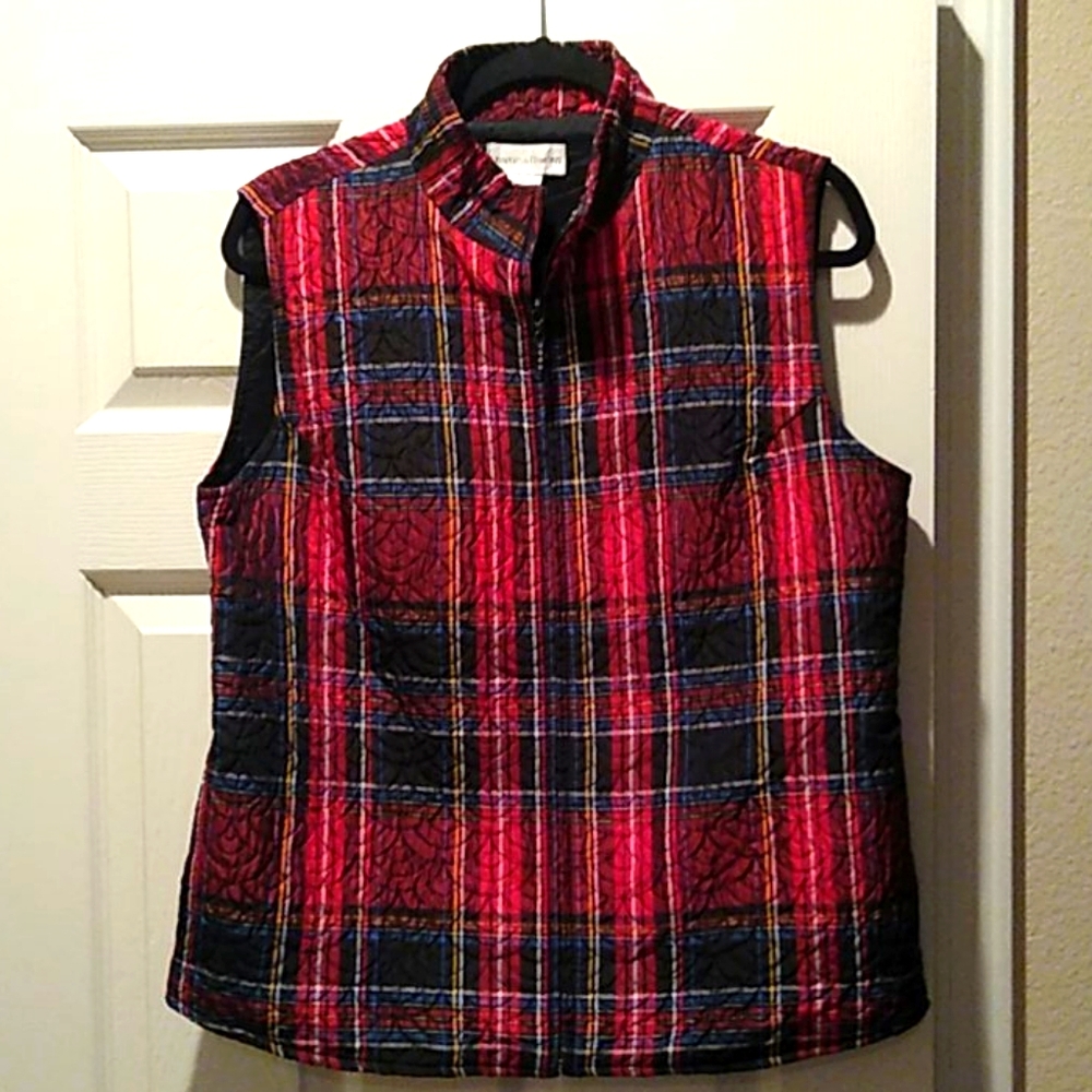 Draper's and Damon's M Red Plaid Vest